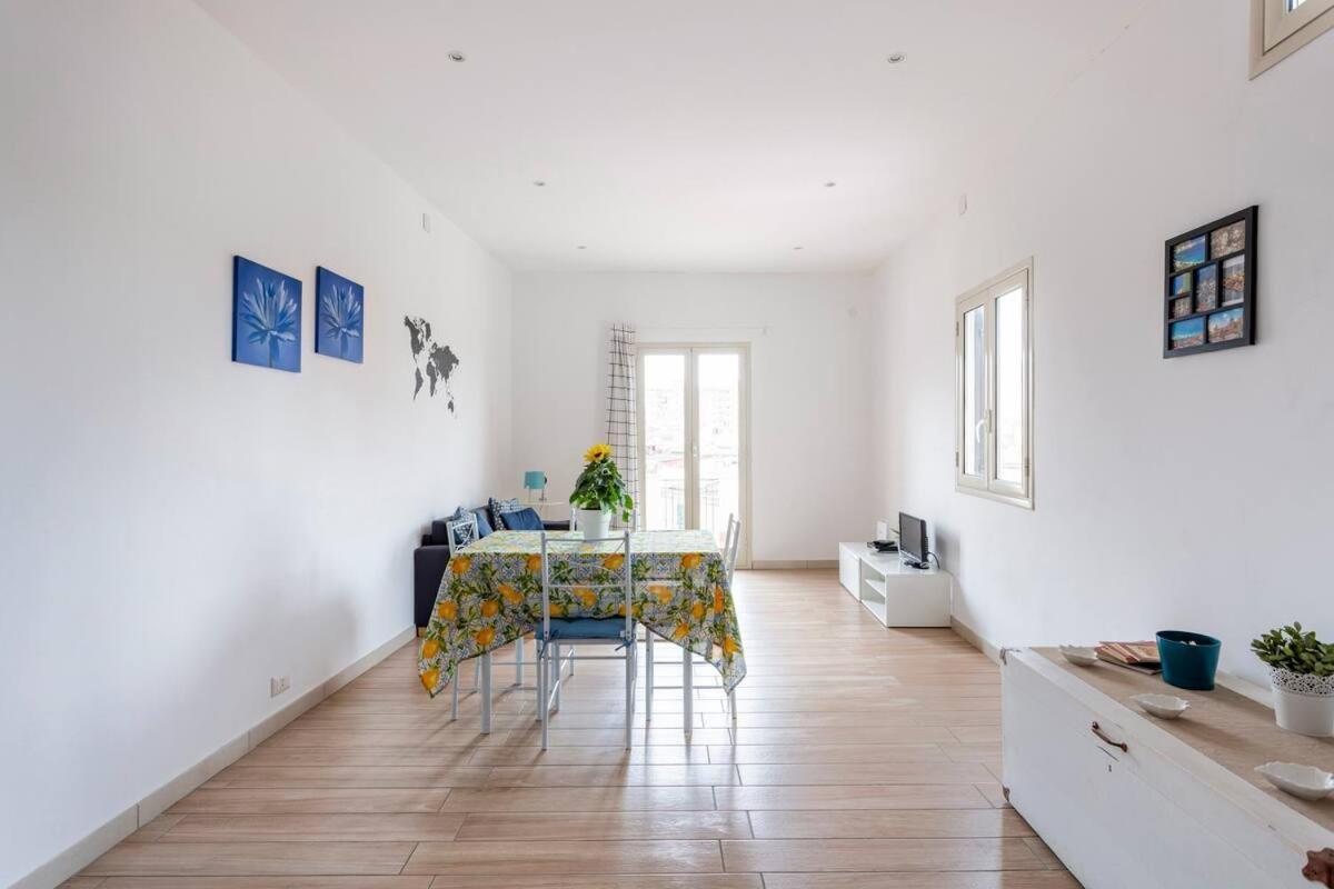 Frank'S House - Appartamento Con Terrazzo In Centro Palermo Exteriér fotografie