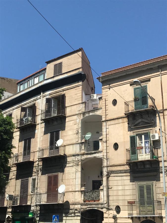 Frank'S House - Appartamento Con Terrazzo In Centro Palermo Exteriér fotografie