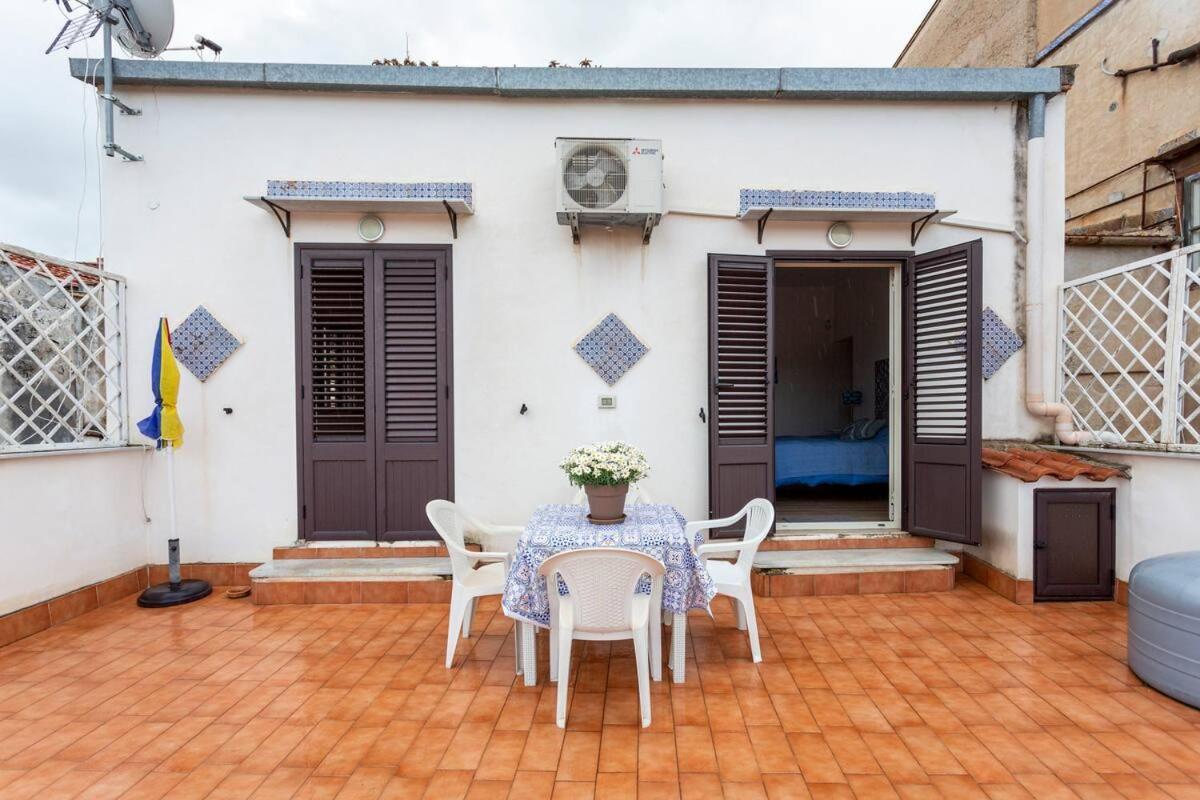 Frank'S House - Appartamento Con Terrazzo In Centro Palermo Exteriér fotografie